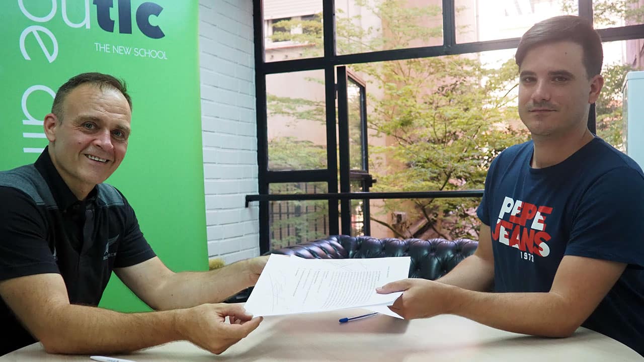 Alianza de ATBIM y butic para la Formación Oficial de Autodesk Forge con Adrián Used