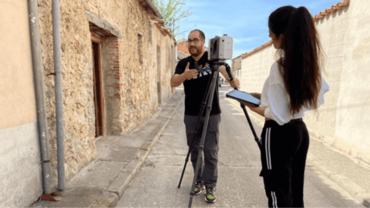 Nuestro instructor del Máster de BIM Manager en el Proyecto Dualiza para la Formación Profesional