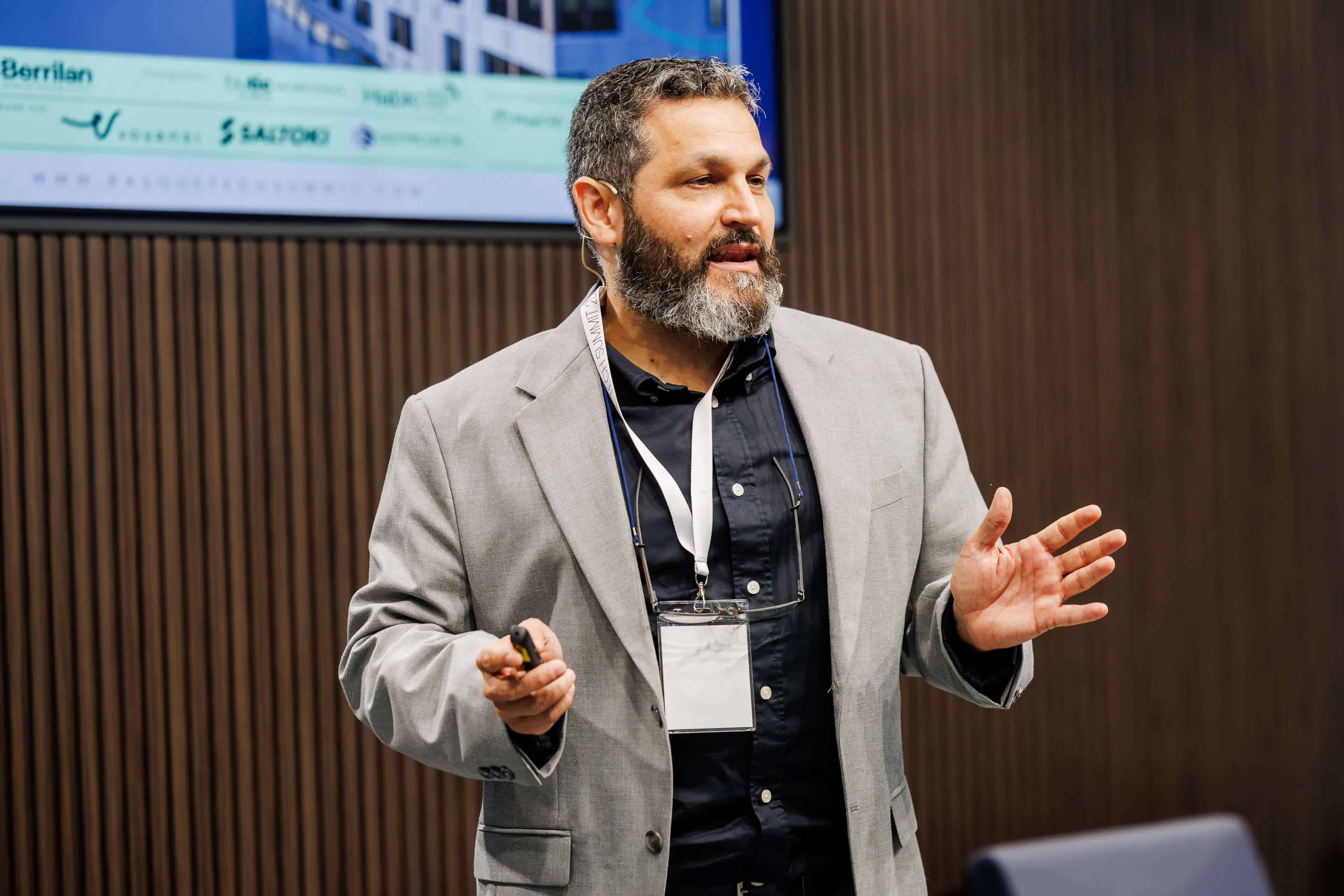 David Barco como coorganizador del Berrilan Basque Tech Summit